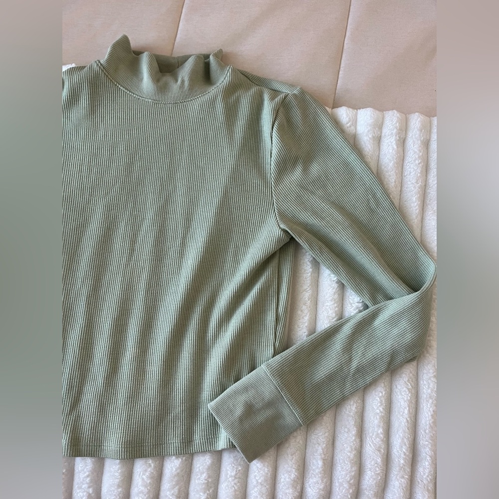 American Eagle Outfitters Sage Ribbed Long Sleeve Top